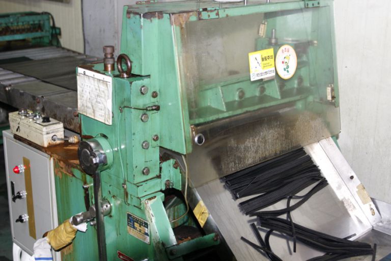 Cutting machine